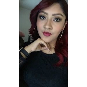 Meet your Posher, Mireya